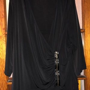 *3/$30* Black Susan Graver Zipper Detail Top 3x